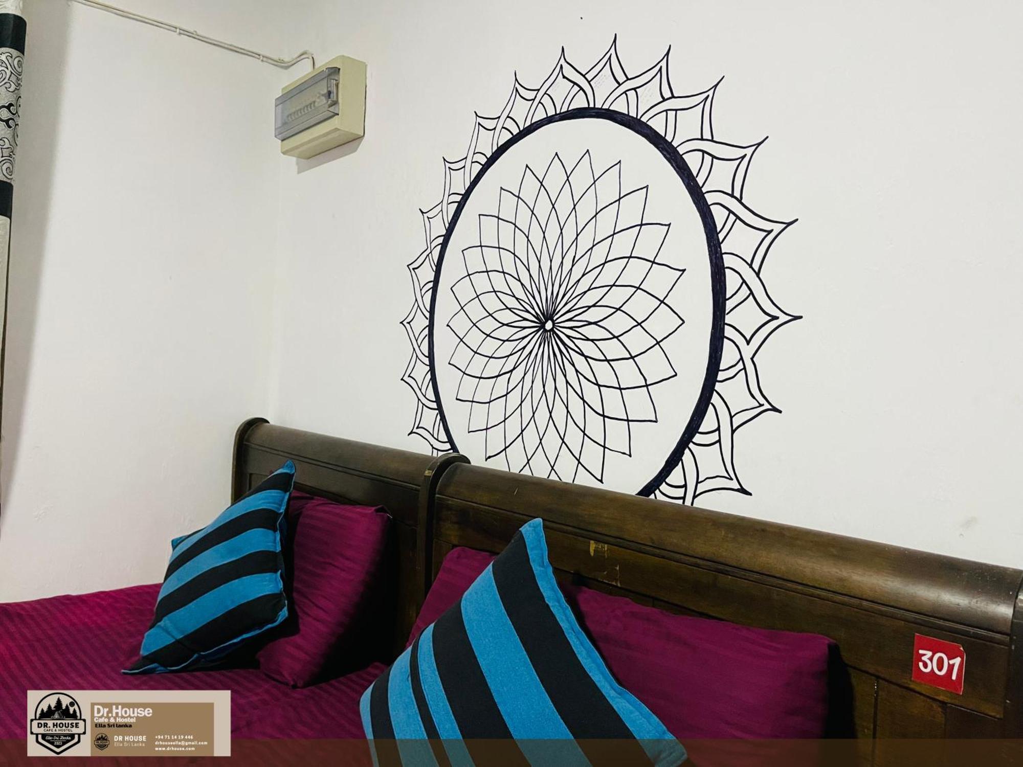 Dr House Ella - Hostel & Cafe Exteriér fotografie